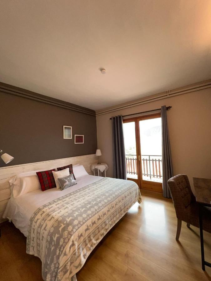 Hostal Pedraforca Saldés Extérieur photo